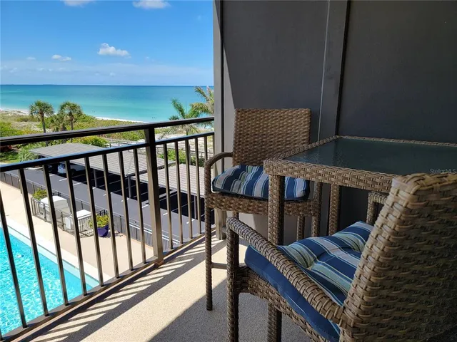 $7,000 | 7650 Bayshore Drive, Unit 302, Treasure Island, FL 33706