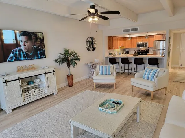 $7,000 | 7650 Bayshore Drive, Unit 302, Treasure Island, FL 33706