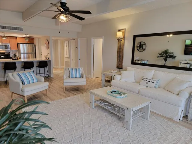 $7,000 | 7650 Bayshore Drive, Unit 302, Treasure Island, FL 33706