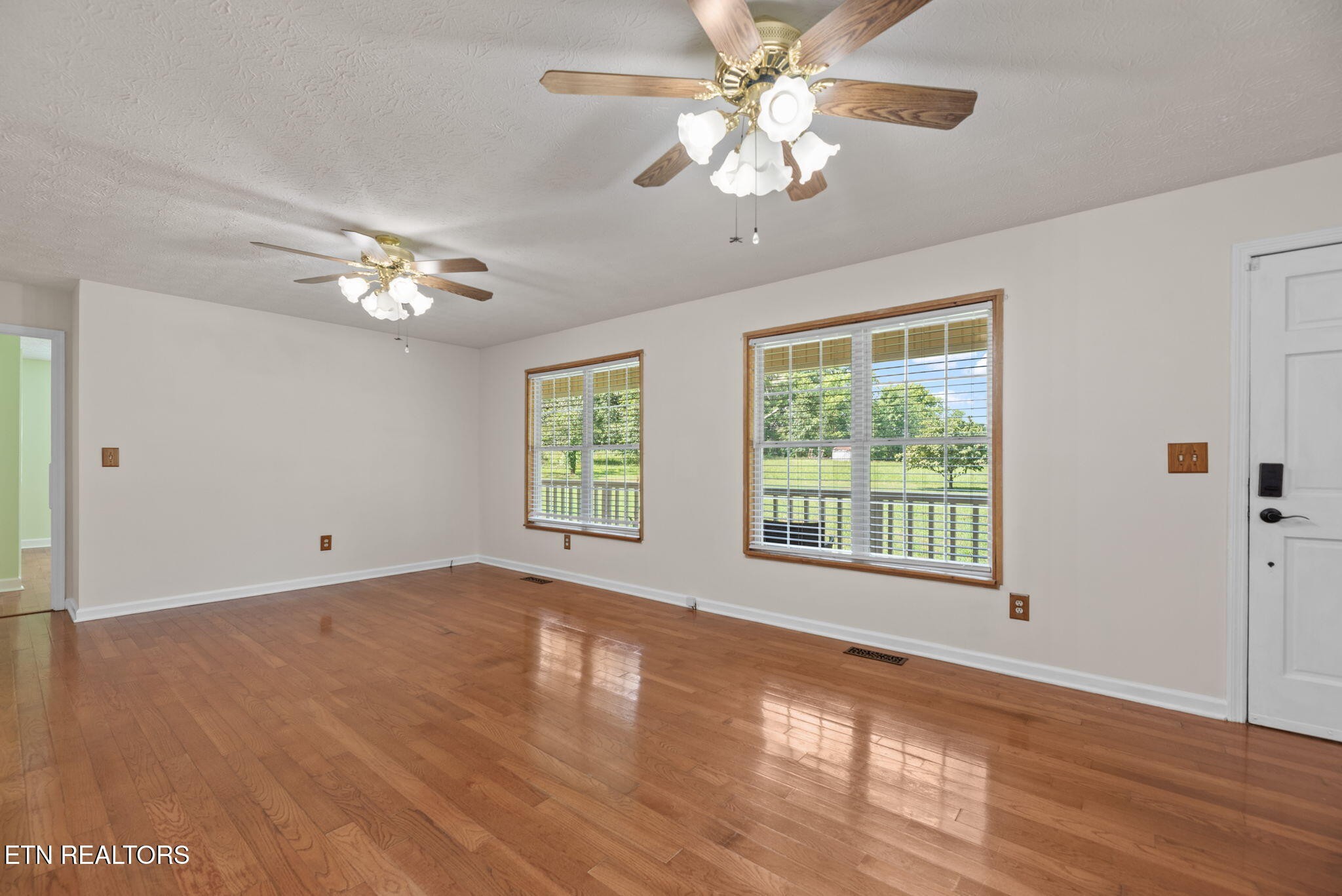 295 Barber Road Corryton, TN 37721 - Photo 7 of 43 Gallery Image 7