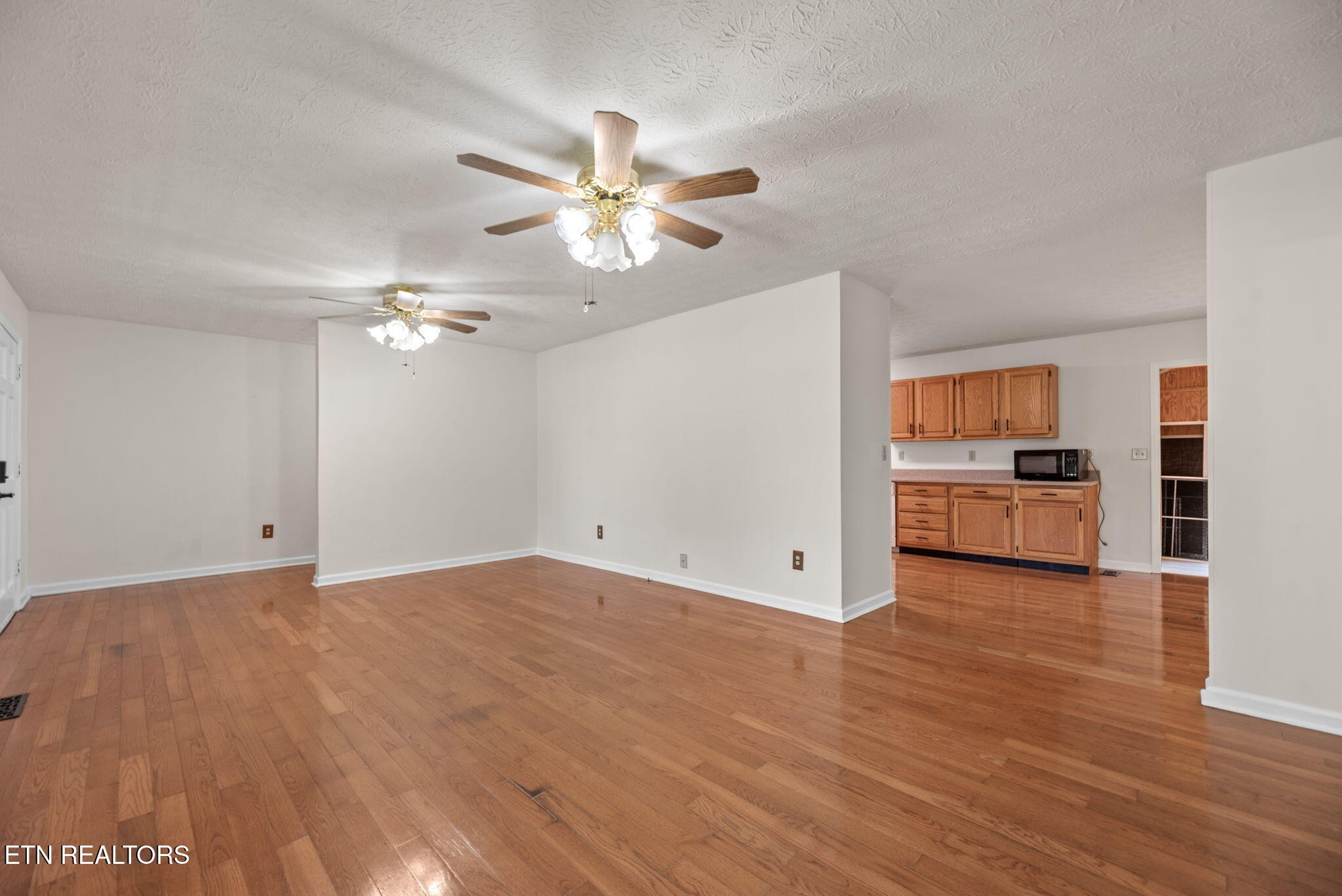 295 Barber Road Corryton, TN 37721 - Photo 9 of 43 Gallery Image 9