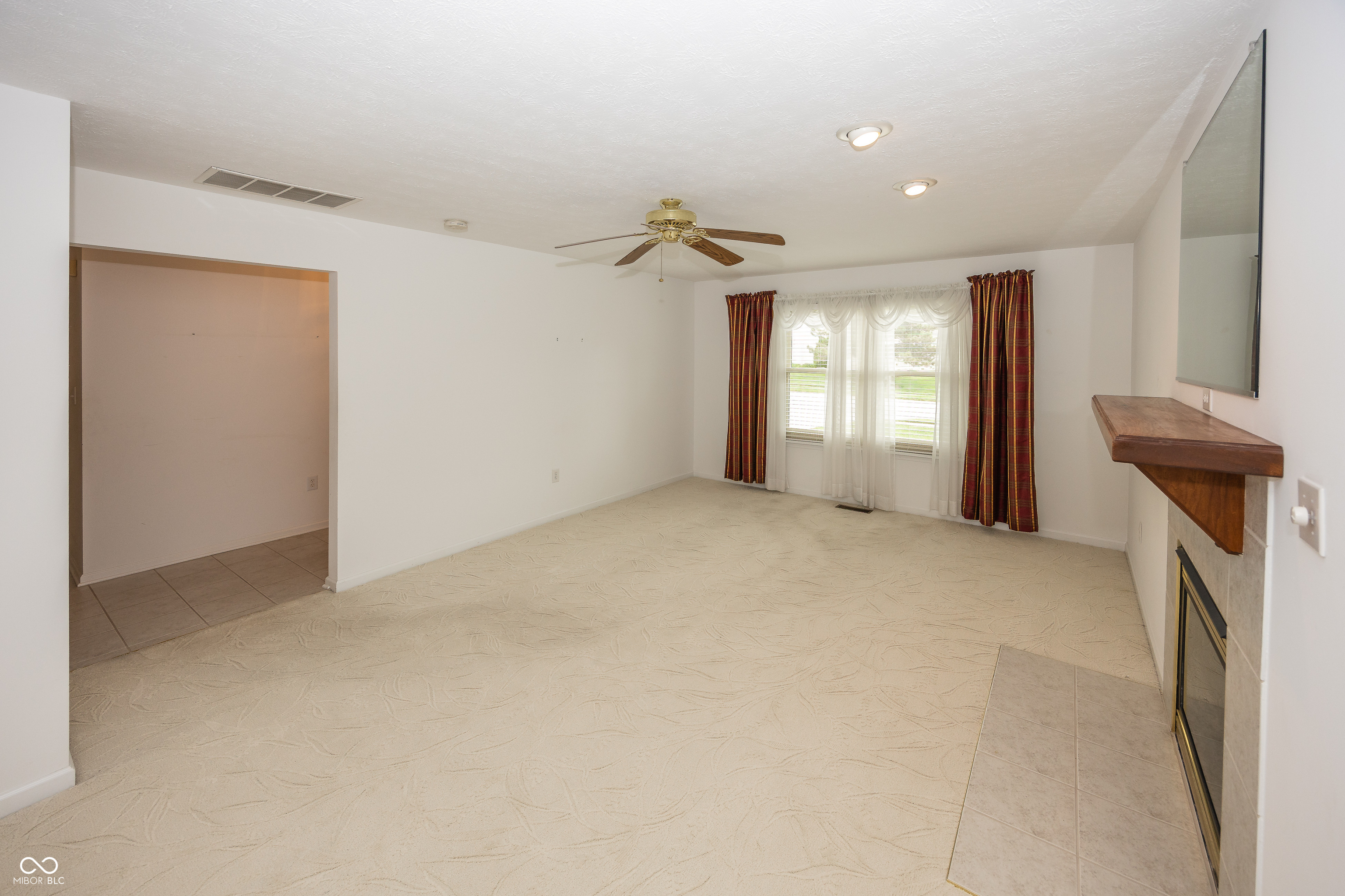 1641 Grindstone Way Greenfield, IN 46140 - Photo 5 of 28