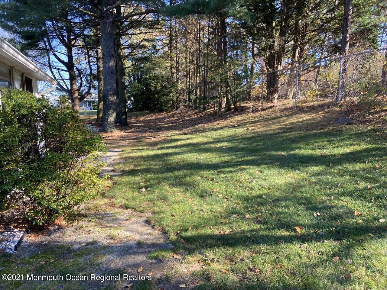 3 Robinson Road Brick, NJ 08724 - Photo 2 of 17 back 3 robinson 2