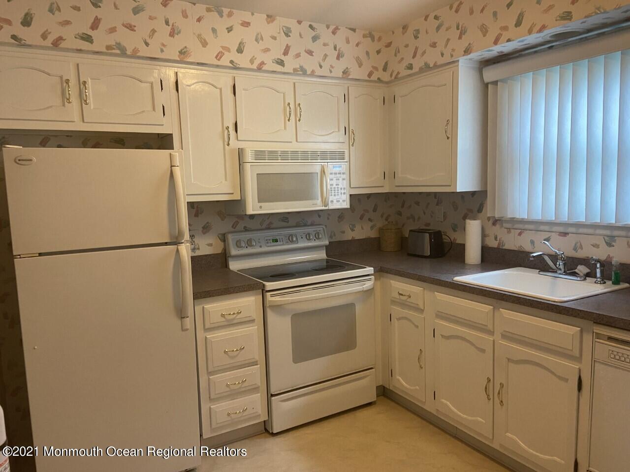 3 Robinson Road Brick, NJ 08724 - Photo 15 of 17 3 Robinson kit