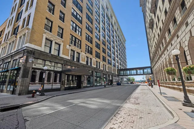 $194,500 | 350 St Peter Street, Unit 707, St. Paul, MN 55102