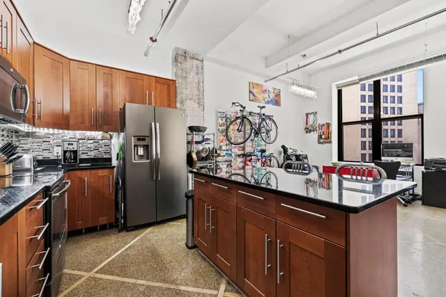 $194,500 | 350 St Peter Street, Unit 707, St. Paul, MN 55102