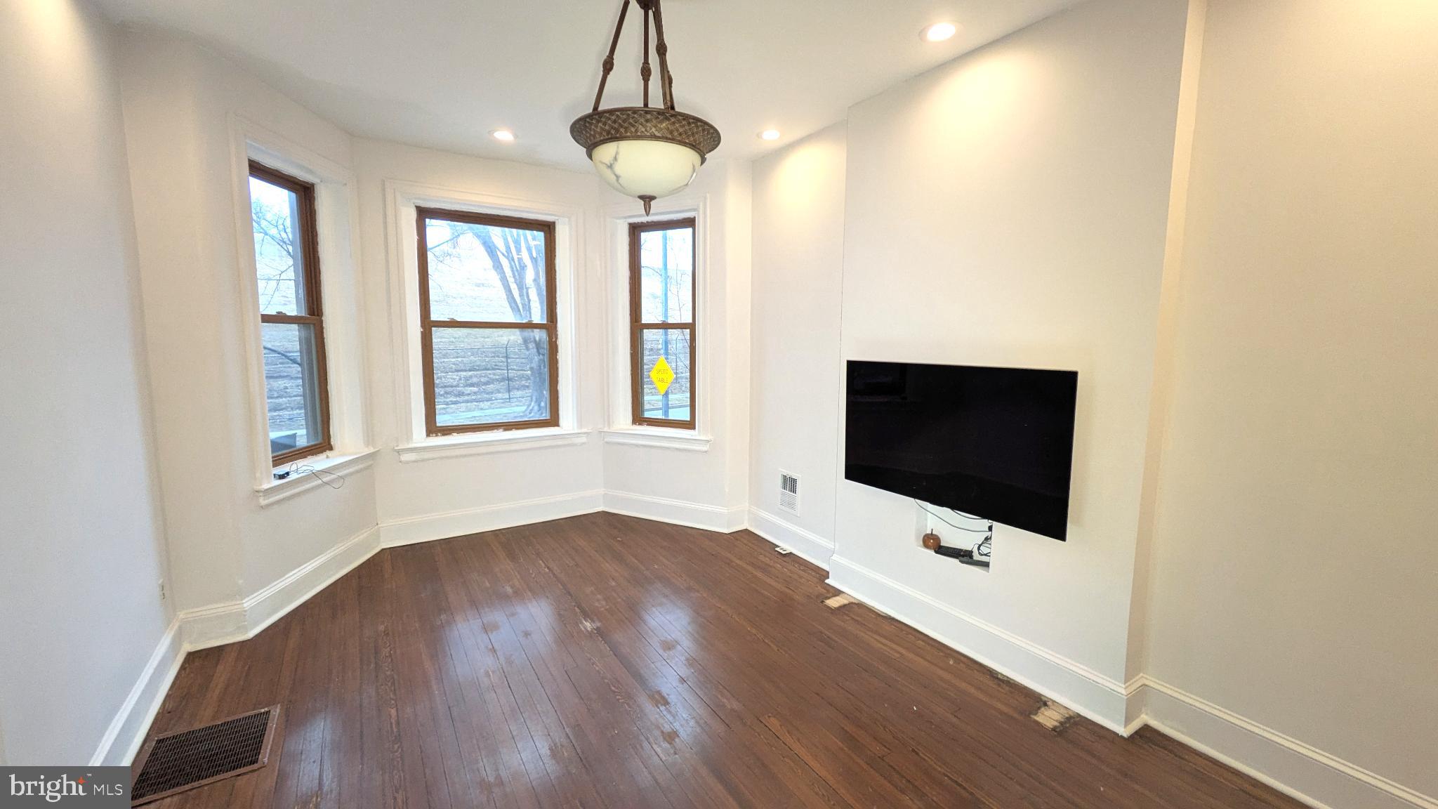 118 Bryant Street Northwest Washington, DC 20001 - Photo 5 of 49 Bright and airy living space with charm.