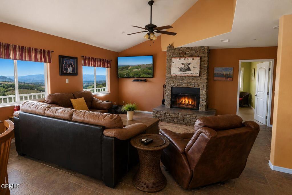 10455 Stockton Road Moorpark, CA 93021 - Photo 12 of 72 Gallery Image 12
