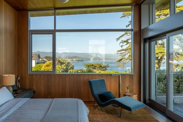 a view of a window in a room