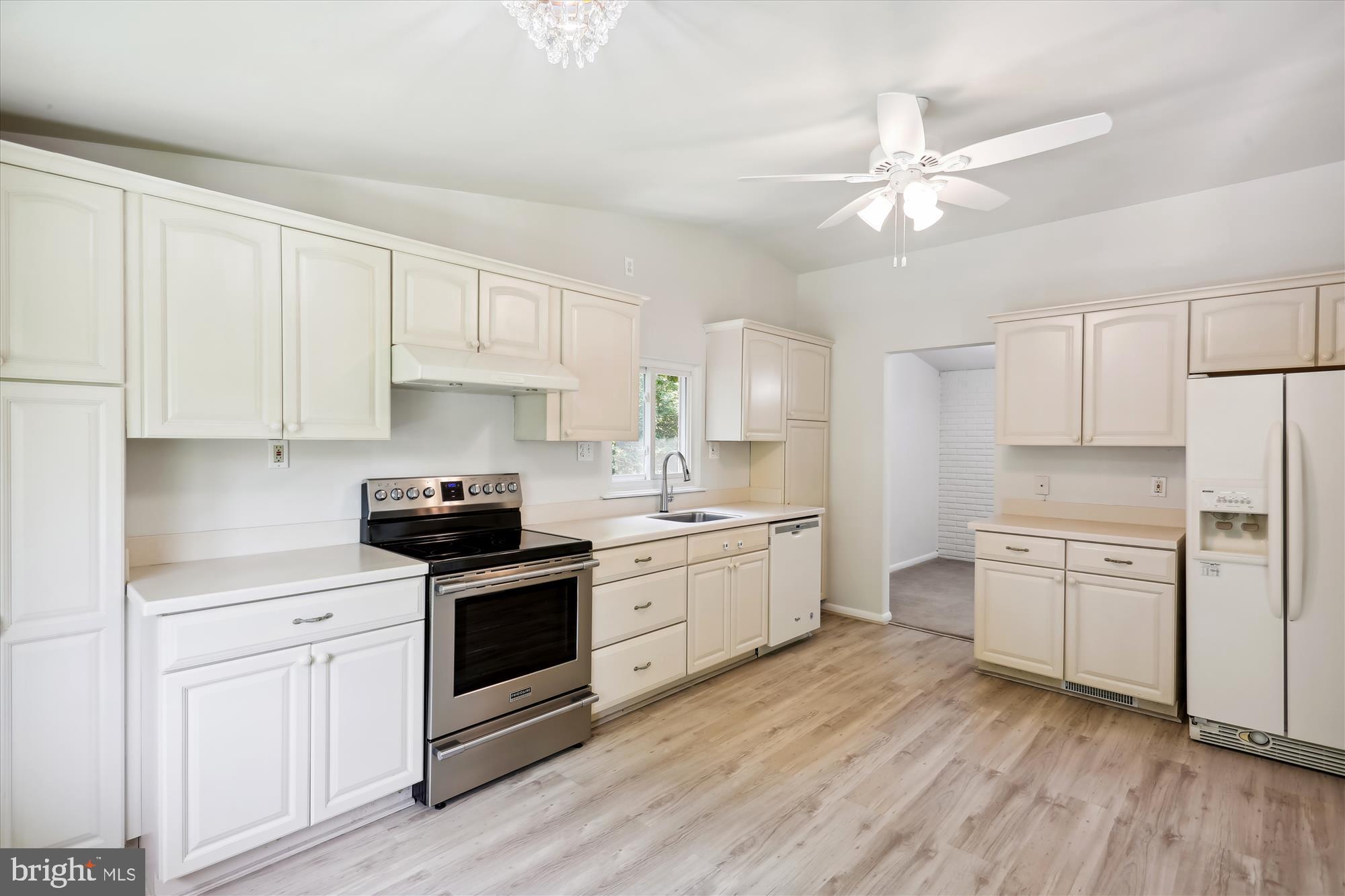 103 Claybrook Drive Silver Spring, MD 20902 - Photo 7 of 30 Kitchen