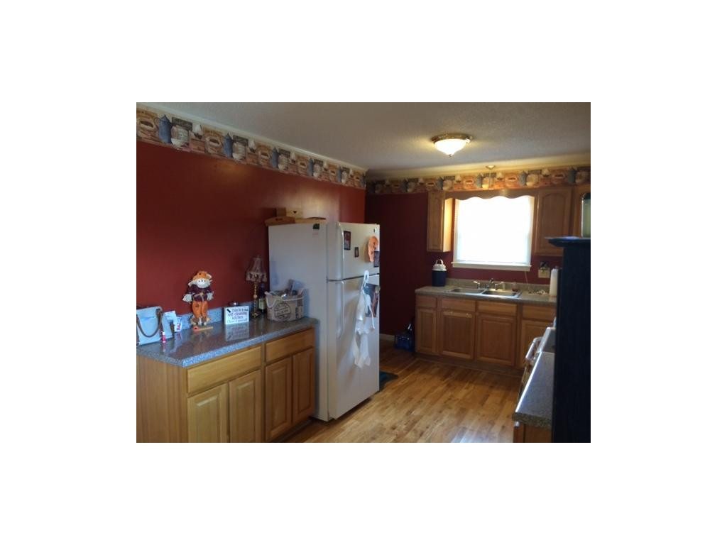 399 Old Watauga Road Watauga, TN 37694 - Photo 3 of 10 Photo 3