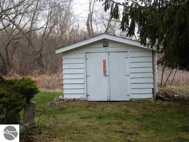 7481 Narrow Gauge Road Beulah, MI 49617 - Photo 27 of 30 1744676-26.JPG
