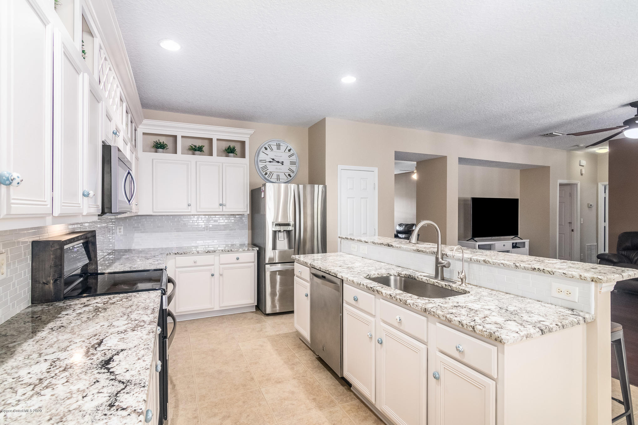 1333 Gibbs Road Southwest Palm Bay, FL 32908 - Photo 16 of 29 tons of counter space