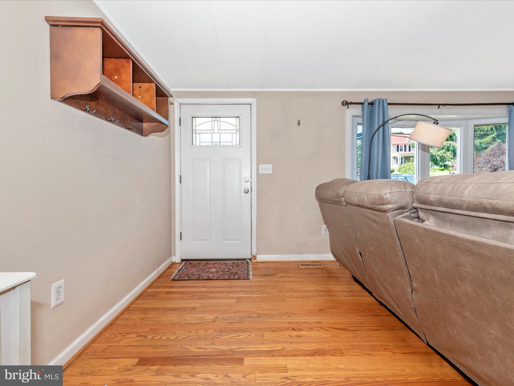 28315 Kemptown Road Damascus, MD 20872 - Photo 5 of 51 PA1_0314