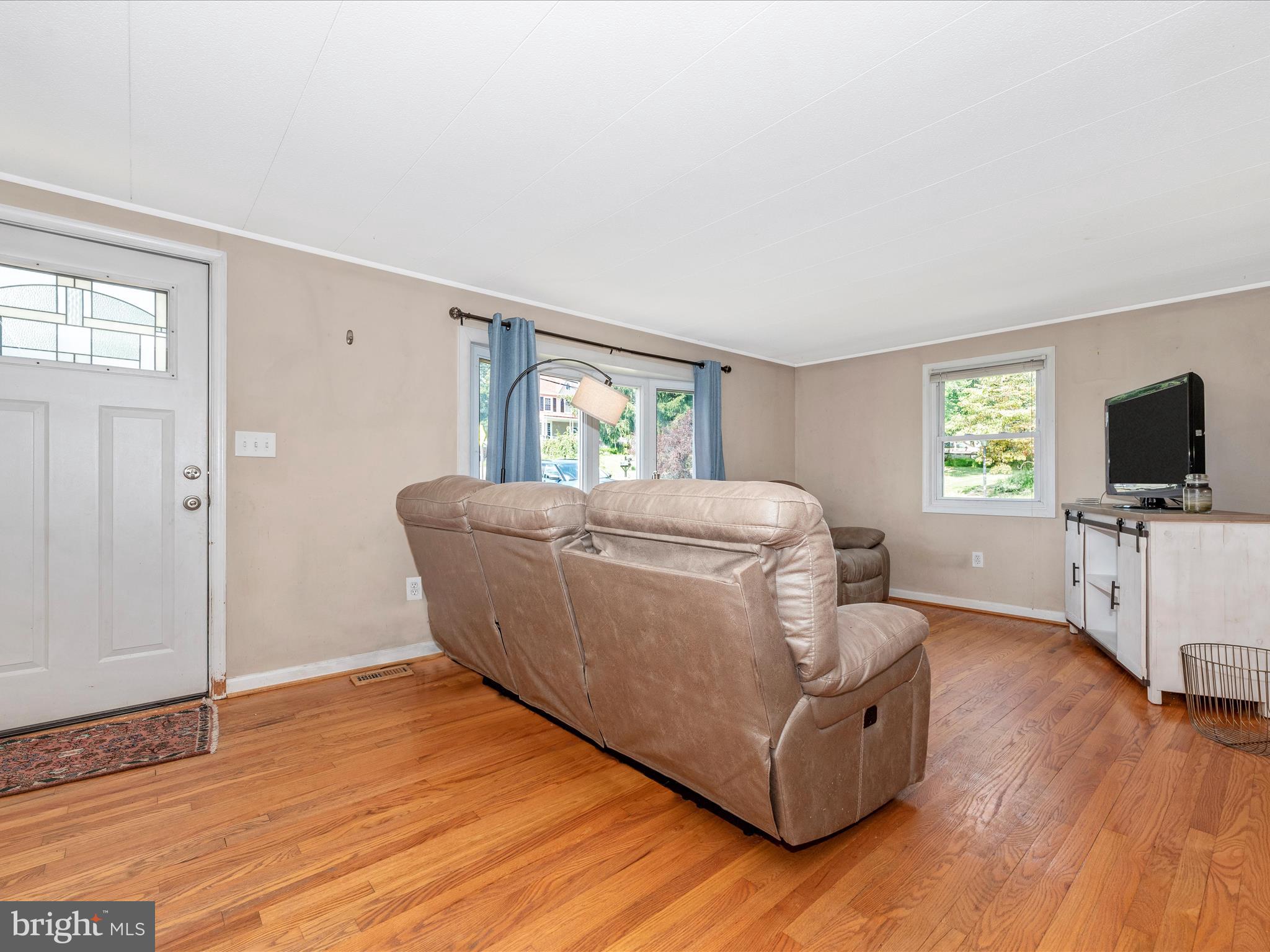 28315 Kemptown Road Damascus, MD 20872 - Photo 7 of 51 PA1_0320