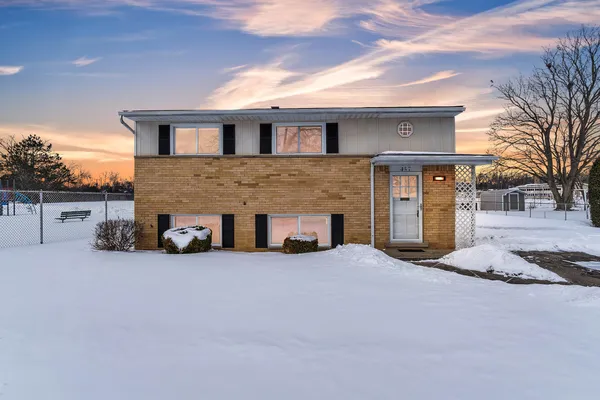 $212,000 | 457 Donnalee Drive, Monroe, MI 48162