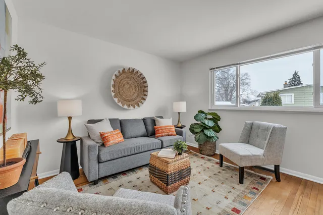 $200,000 | 457 Donnalee Drive, Monroe, MI 48162