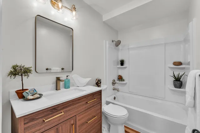 $200,000 | 457 Donnalee Drive, Monroe, MI 48162