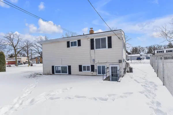 $212,000 | 457 Donnalee Drive, Monroe, MI 48162