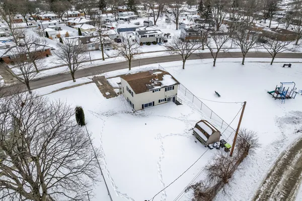 $212,000 | 457 Donnalee Drive, Monroe, MI 48162