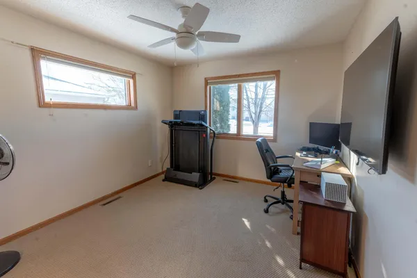 $288,500 | 1002 9th Avenue Southeast, Barnesville, MN 56514