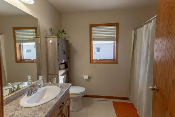 $288,500 | 1002 9th Avenue Southeast, Barnesville, MN 56514