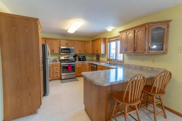 $288,500 | 1002 9th Avenue Southeast, Barnesville, MN 56514