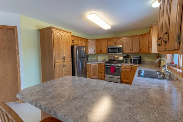 $288,500 | 1002 9th Avenue Southeast, Barnesville, MN 56514