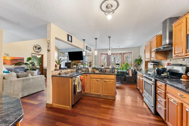 $449,900 | 8100 149th Street West, Taylor Ridge, IL 61284