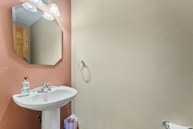 $449,900 | 8100 149th Street West, Taylor Ridge, IL 61284