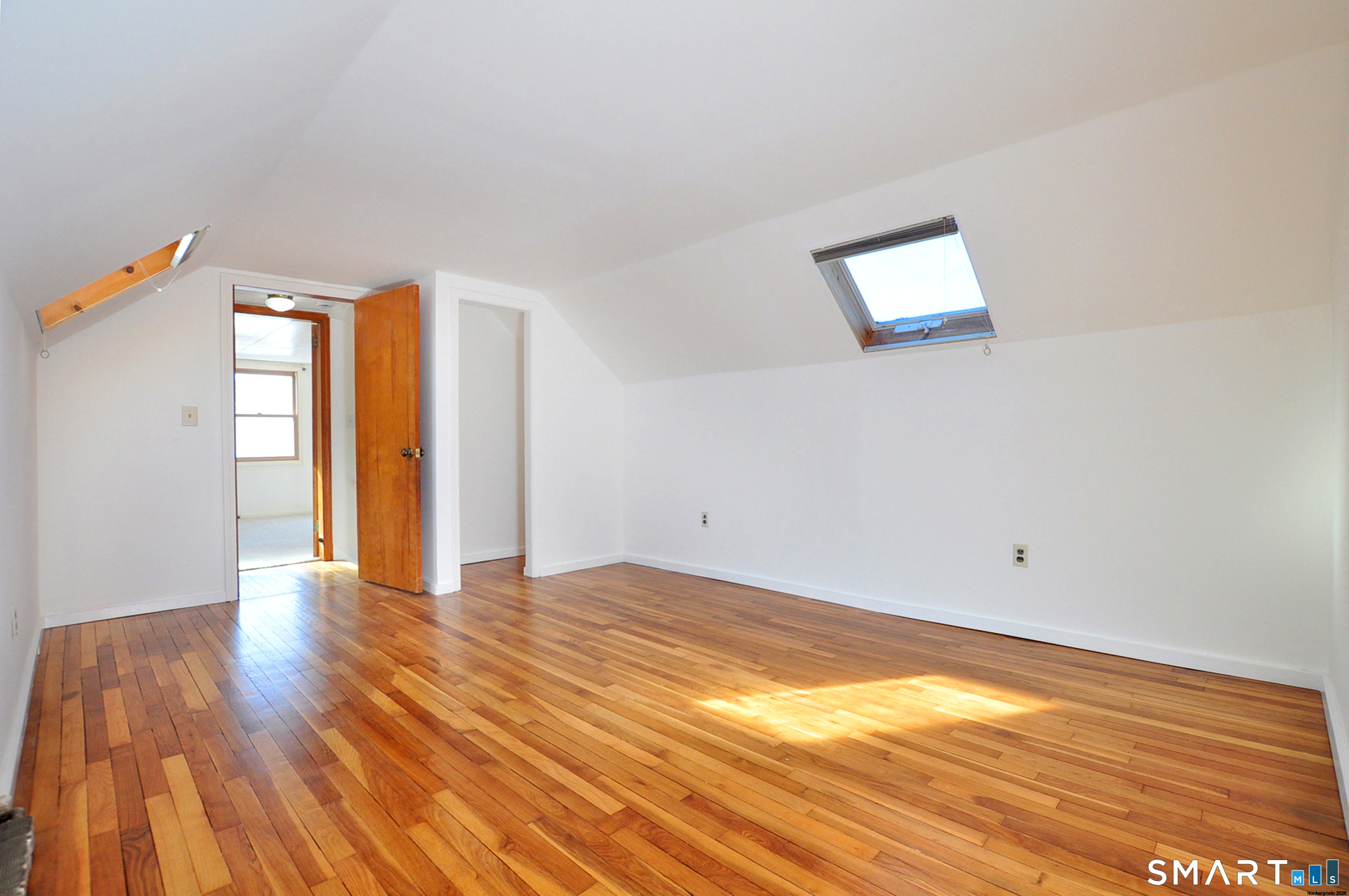 18 Play Road Enfield, CT 06082 - Photo 4 of 40