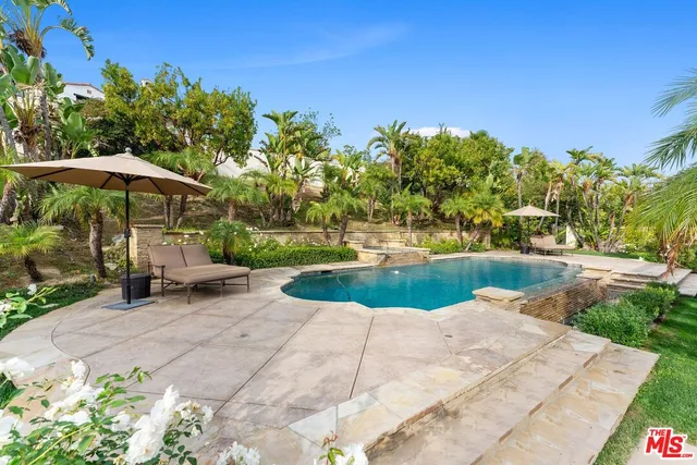 $6,395,000 | 25431 Prado De Las Fresas, Calabasas, CA 91302