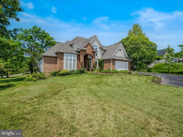 $545,000 | 564 Peace Pipe Lane, Hedgesville, WV 25427