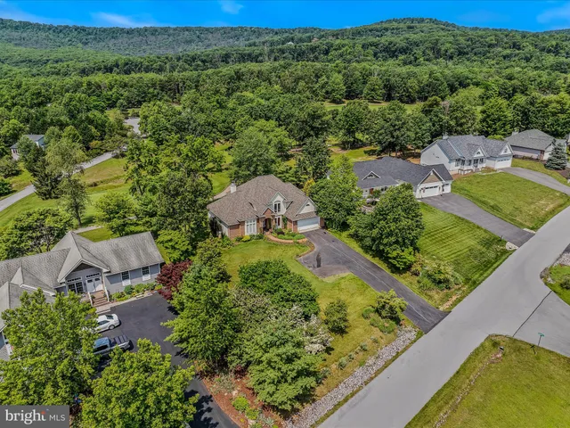 $545,000 | 564 Peace Pipe Lane, Hedgesville, WV 25427
