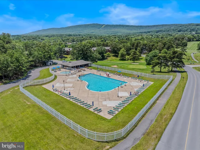 $545,000 | 564 Peace Pipe Lane, Hedgesville, WV 25427