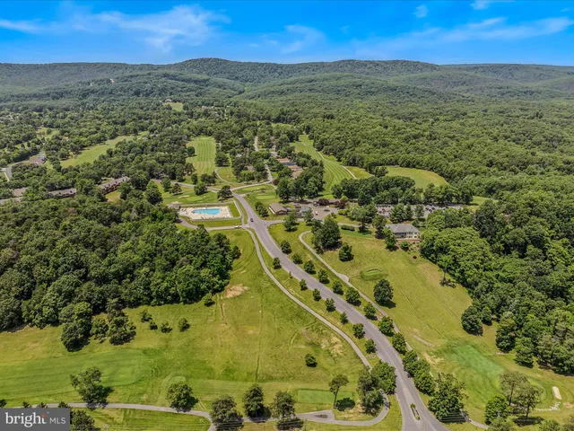 $545,000 | 564 Peace Pipe Lane, Hedgesville, WV 25427