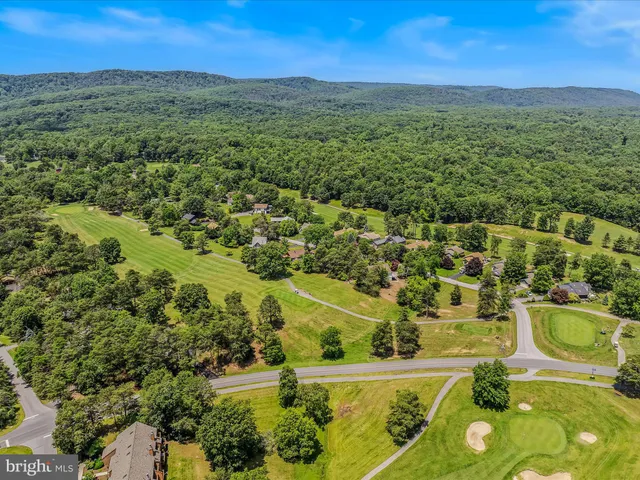 $545,000 | 564 Peace Pipe Lane, Hedgesville, WV 25427