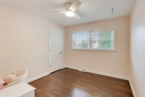 $879,900 | 6025 North Hiawatha Avenue, Chicago, IL 60646