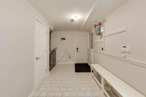 $879,900 | 6025 North Hiawatha Avenue, Chicago, IL 60646