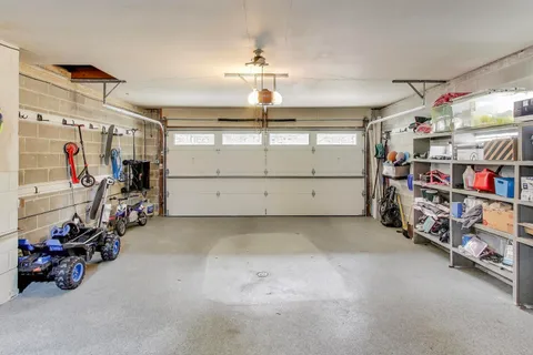 $879,900 | 6025 North Hiawatha Avenue, Chicago, IL 60646