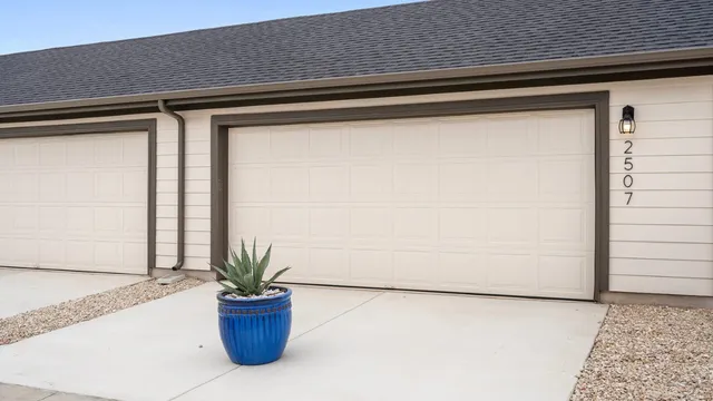 $330,990 | 2508 Violet Theo Lane, Round Rock, TX 78665