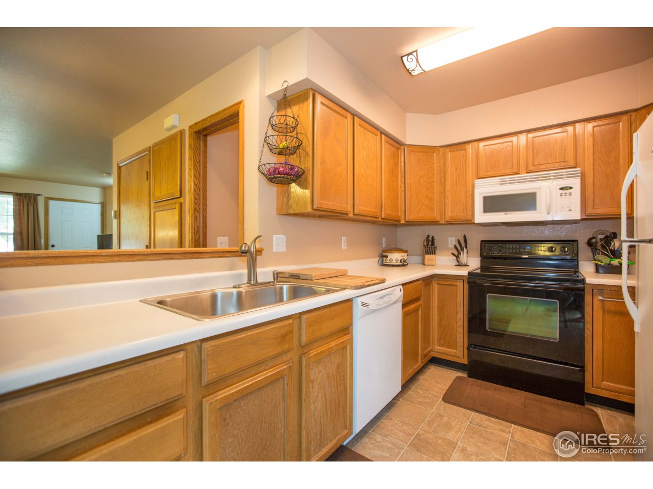 1115 West Swallow Road, Unit 7 Fort Collins, CO 80526 - Photo 7 of 20 Kitchen