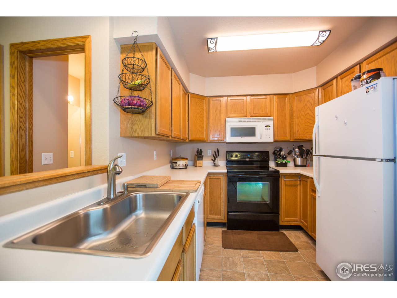 1115 West Swallow Road, Unit 7 Fort Collins, CO 80526 - Photo 8 of 20 Kitchen