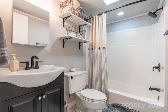 $370,000 | 225 Riverview Terrace, Clover, SC 29710