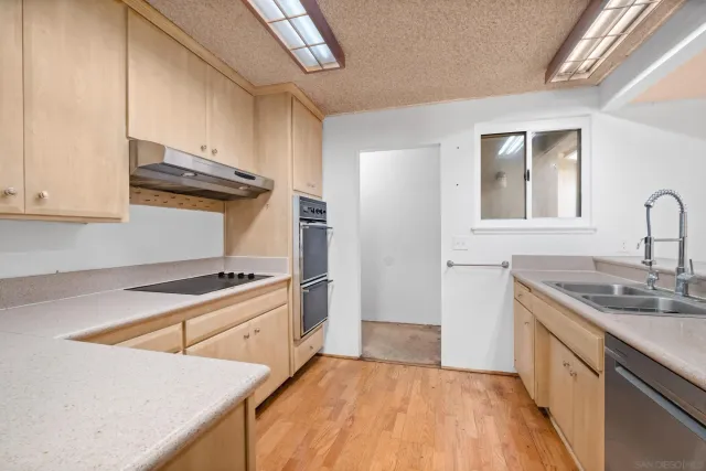 $849,000 | 1540 Corsica Street, San Diego, CA 92111