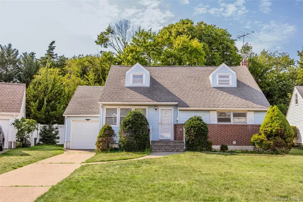$699,000 | 21 Morris Road, Bethpage, NY 11714
