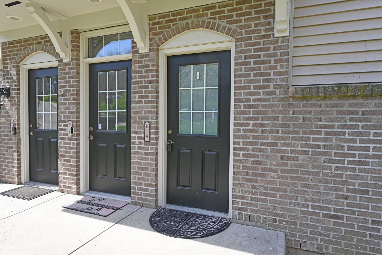 614 Rivers Breeze Drive Ludlow, KY 41016 - Photo 2 of 35