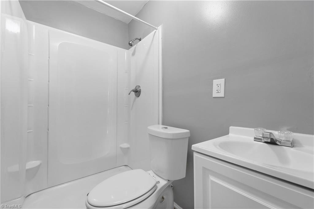 1528 McConnell Road Greensboro, NC 27401 - Photo 18 of 24