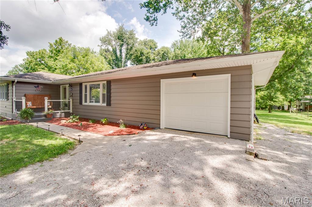 6607 Wenzel Road Alton, IL 62002 - Photo 6 of 55 Gallery Image 6