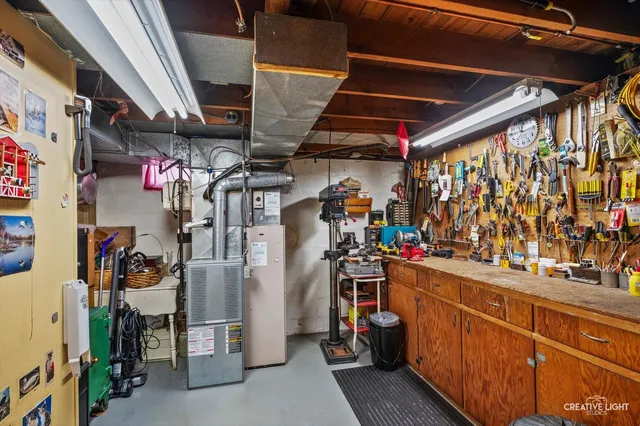 $289,900 | 268 South Adams Street, Oswego, IL 60543